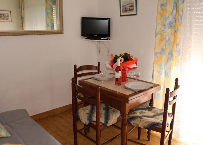 Cosy Avec Balcon Proche Des Thermes - Animaux Admis, Parking Privatif - Fr-1-503-45 Apartmán Balaruc-les-Bains